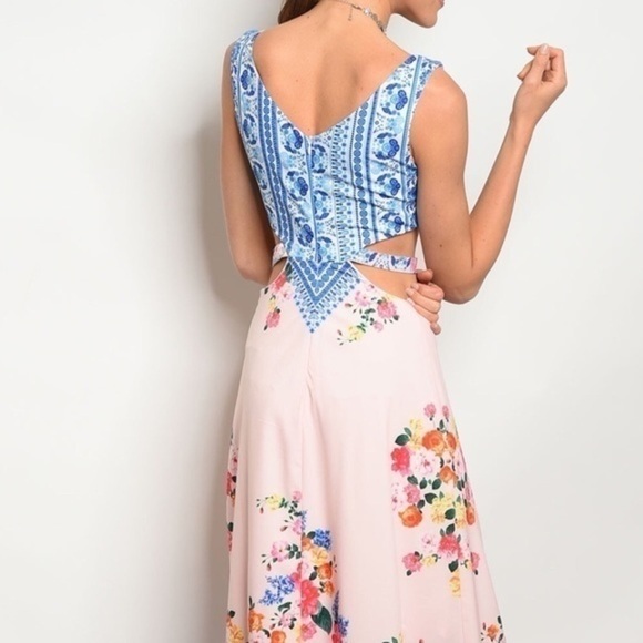 Pink / Blue Floral Maxi Dress - Picture 2 of 3